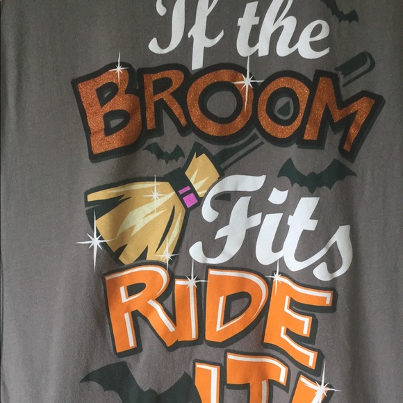 Halloween 👻 Graphic T shirt XL Gray 🤖EUC - Picture 4 of 5